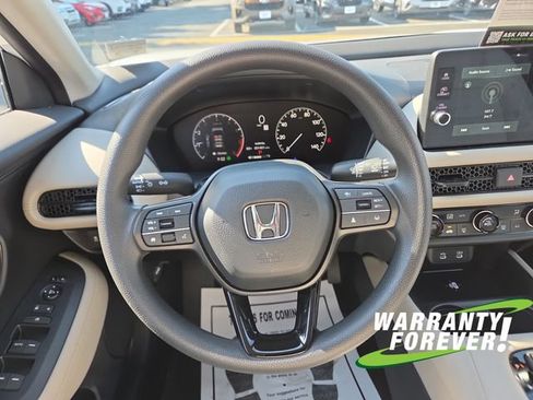 Used 2026 Honda HR-V LX image 9