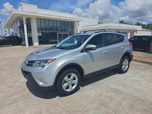 Used 2014 Toyota RAV4 XLE FWD image 1