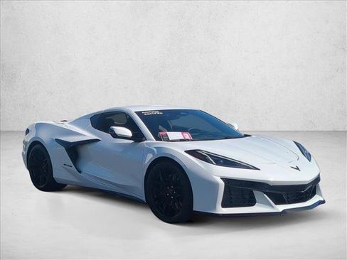 Used 2026 Chevrolet Corvette Z06 RWD image 3