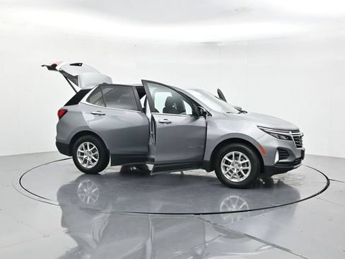 Used 2024 Chevrolet Equinox LT FWD image 53