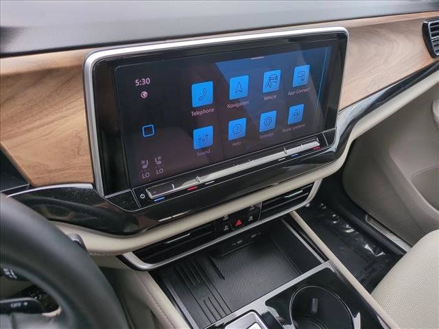 Used 2025 Volkswagen Atlas SE FWD image 14