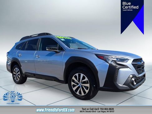 Used 2025 Subaru Outback Premium AWD/4WD image 1