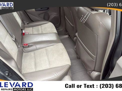Used 2013 Honda Insight EX image 29