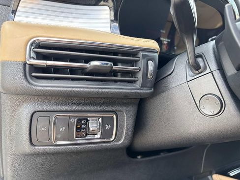 Certified 2022 Lincoln Corsair Reserve image 32