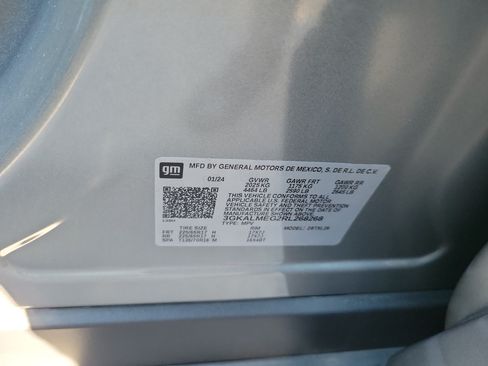 Used 2024 GMC Terrain SLE FWD image 29