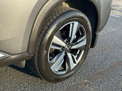 Used 2023 Nissan Rogue SL AWD/4WD image 8