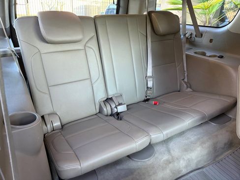 Used 2015 Chevrolet Suburban LTZ image 32