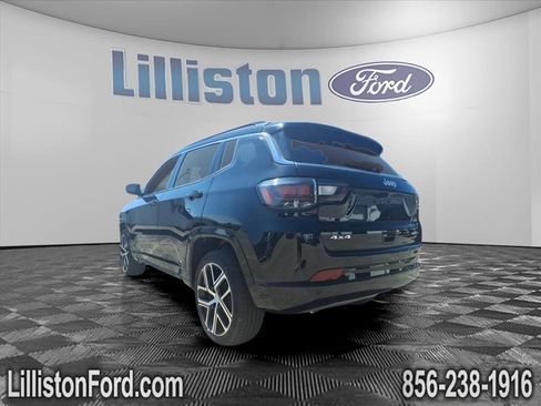 Used 2024 Jeep Compass Limited w/ Elite Group image 4