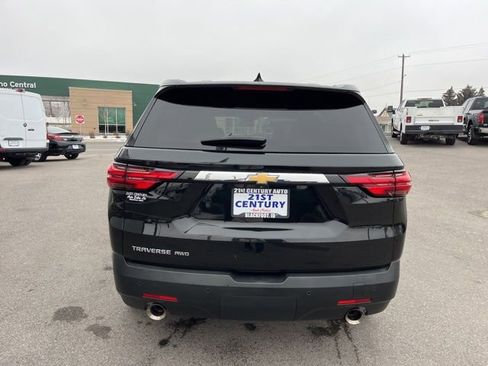 Used 2022 Chevrolet Traverse LS image 11
