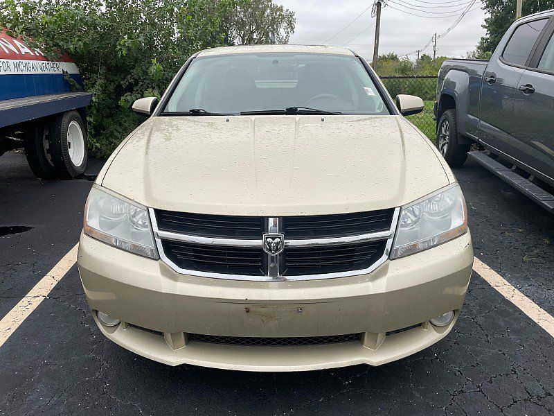 Used 2010 Dodge Avenger R/T FWD image 2