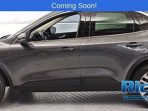 Used 2020 Ford Escape Titanium w/ Titanium Premium Package 2.0 AWD/4WD image 5