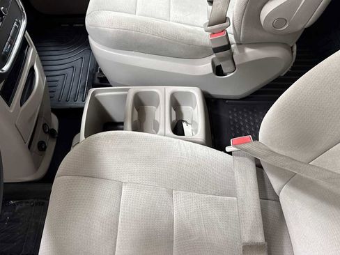 Used 2011 Dodge Grand Caravan Mainstreet w/ PWR Convenience Group image 21