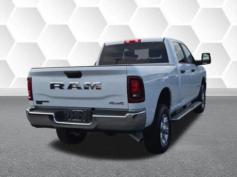 Used 2026 RAM 2500 Big Horn AWD/4WD image 3