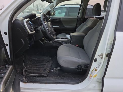 Used 2019 Toyota Tacoma SR5 image 12
