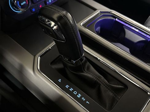 Used 2015 Ford F150 Lariat image 18