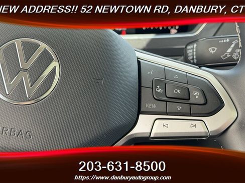 Used 2022 Volkswagen Tiguan SE AWD/4WD image 19