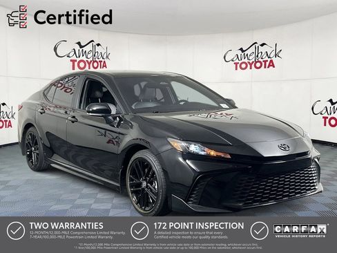 Used 2025 Toyota Camry SE w/ Convenience Package image 1