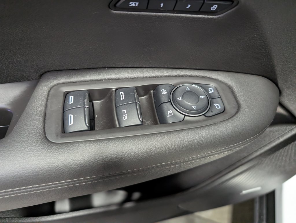 Used 2024 Cadillac XT6 Luxury AWD/4WD image 16