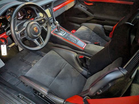 Used 2016 Porsche 911 GT3 RS image 4