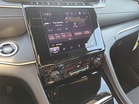 New 2025 Jeep Grand Cherokee L Laredo w/ Luxury Tech Group I image 6