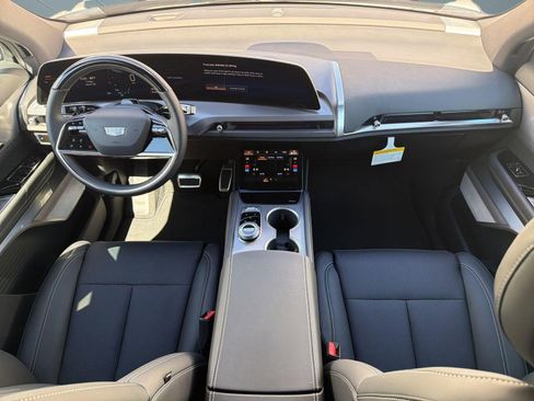 New 2026 Cadillac Vistiq Luxury AWD/4WD image 16