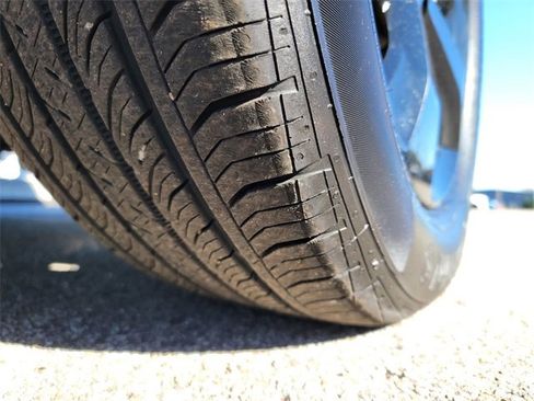 Certified 2023 Jeep Cherokee Altitude Lux image 18