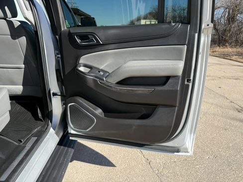 Used 2019 Chevrolet Suburban LT w/ Max Trailering Package image 11