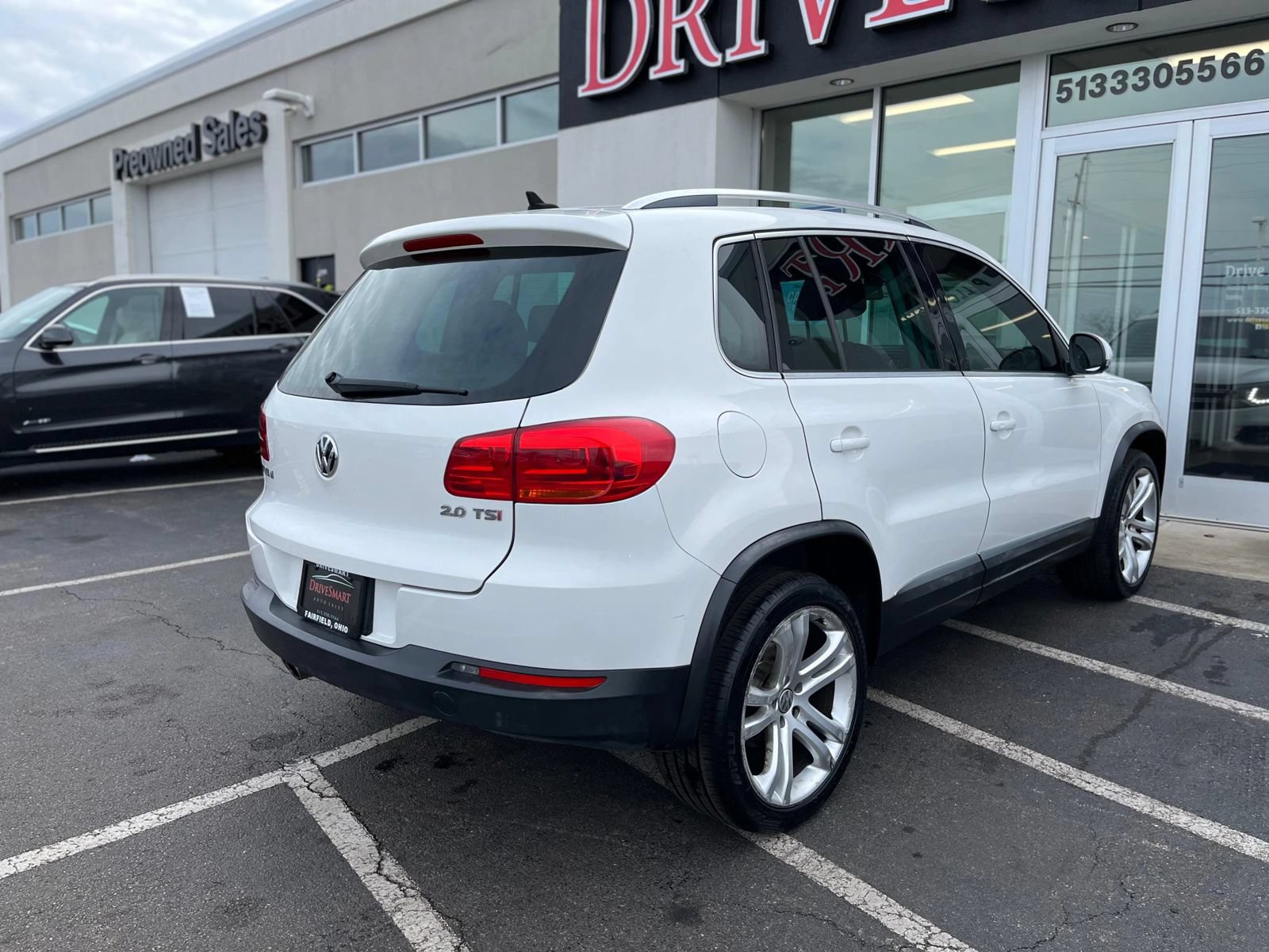 Used 2013 Volkswagen Tiguan SEL FWD image 12