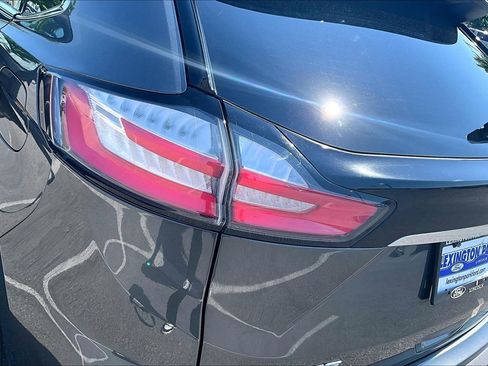 Used 2019 Ford Edge SEL w/ Equipment Group 201A FWD image 23