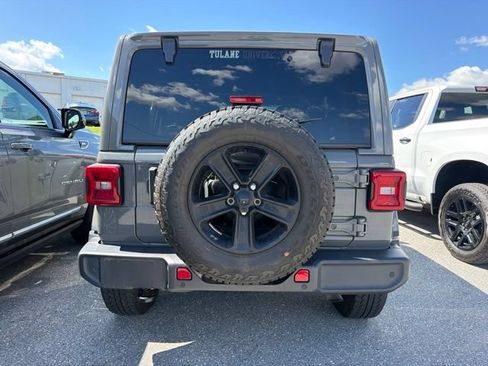Used 2021 Jeep Wrangler Unlimited Sahara AWD/4WD image 5
