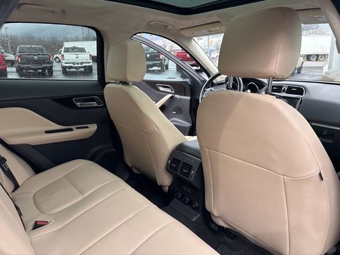 Used 2019 Jaguar F-PACE Premium image 37