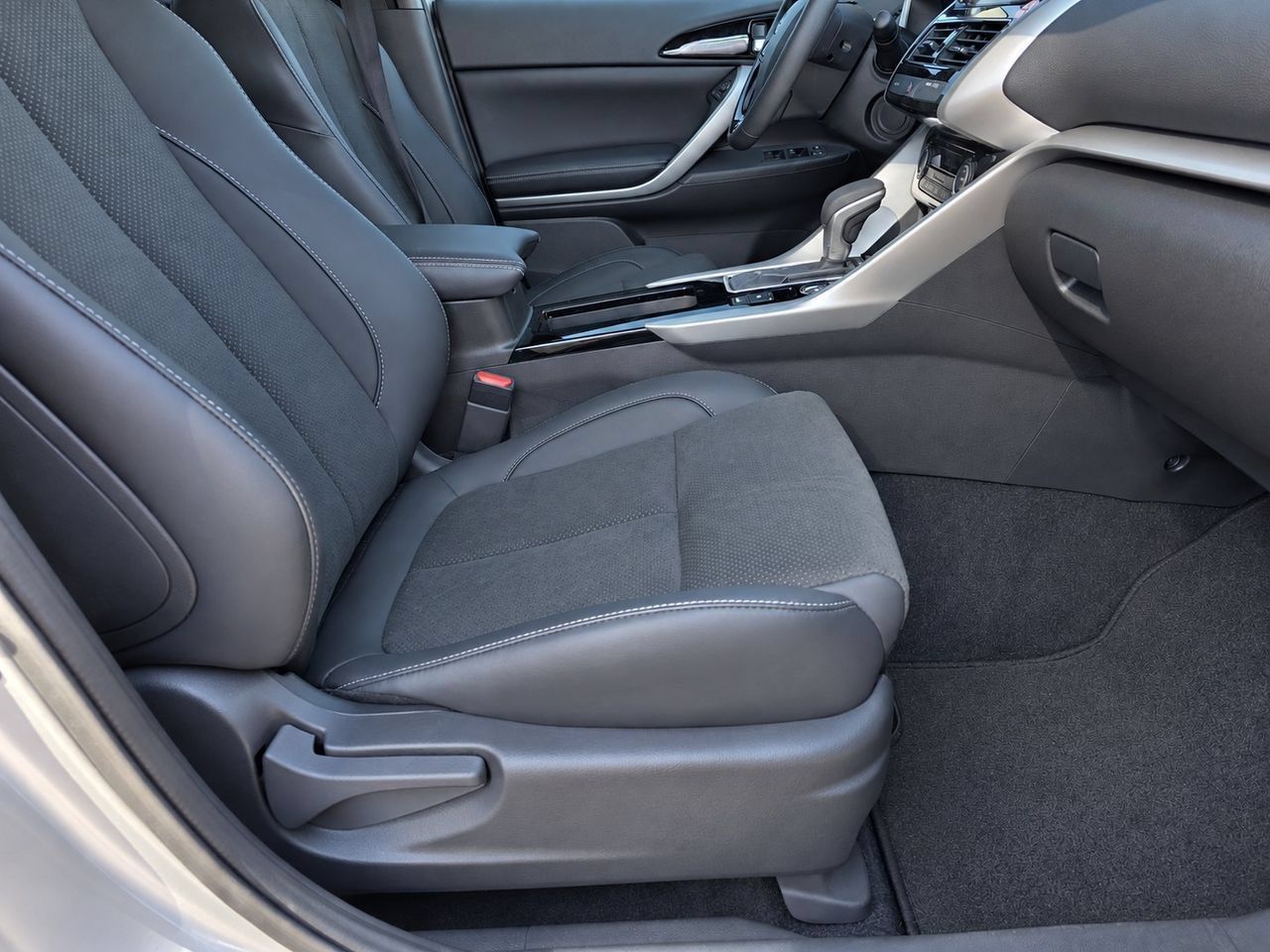 Used 2026 Mitsubishi Eclipse Cross AWD image 31