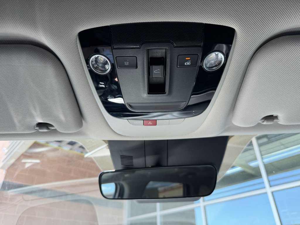 Used 2025 Kia Sorento S w/ Panoramic Sunroof Package FWD image 24