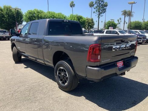 New 2025 RAM 2500 Laramie AWD/4WD image 10