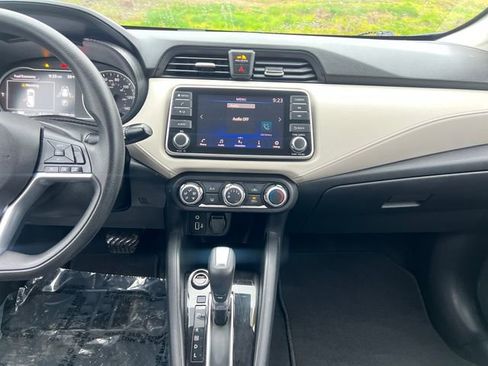 Used 2021 Nissan Versa SV image 20
