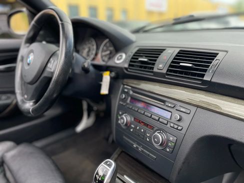 Used 2013 BMW 135i Convertible image 28