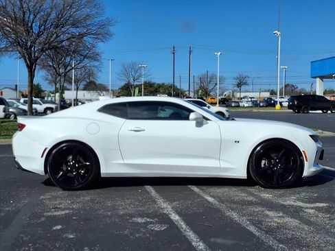 Used 2017 Chevrolet Camaro LT w/ RS Package image 4