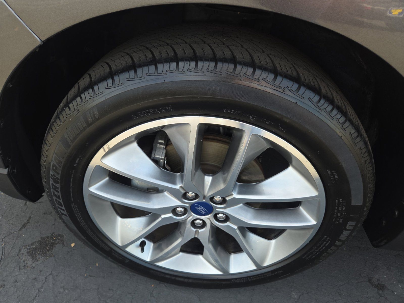 Certified 2018 Ford Edge Titanium w/ Technology Package FWD image 12