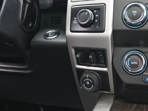 Used 2021 Ford F250 Lariat w/ Tremor Off-Road Package AWD/4WD image 39