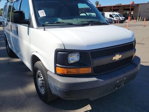 Used 2015 Chevrolet Express 2500 image 1