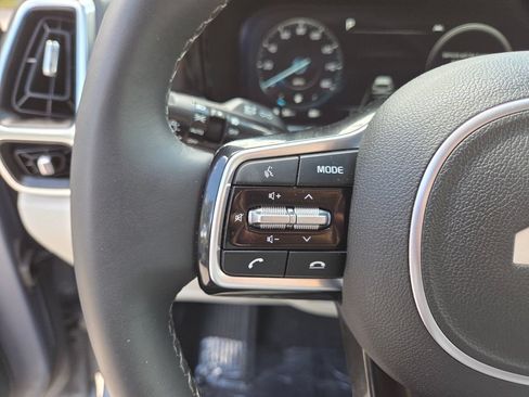 Used 2023 Kia Sorento SX AWD/4WD image 35