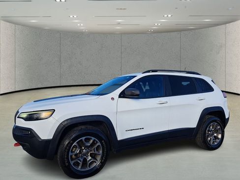 Used 2021 Jeep Cherokee Trailhawk image 9