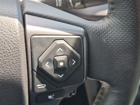 Used 2021 Toyota Tacoma TRD Off-Road w/ Technology Package AWD/4WD image 20