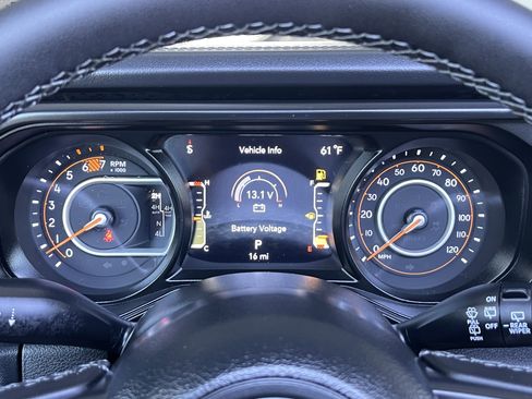 New 2026 Jeep Wrangler Unlimited Rubicon AWD/4WD image 34