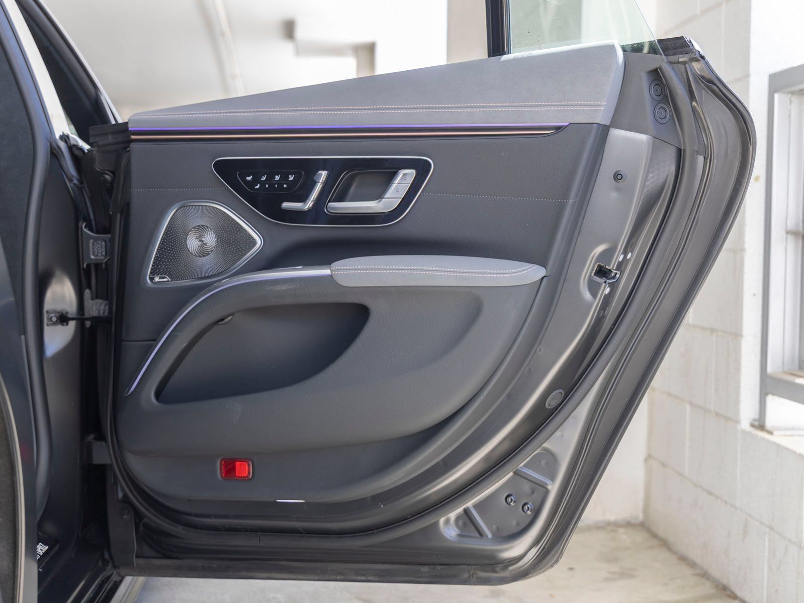 Certified 2024 Mercedes-Benz EQS 580 4MATIC Sedan image 19