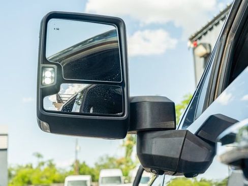 Used 2022 Chevrolet Silverado 3500 High Country image 11