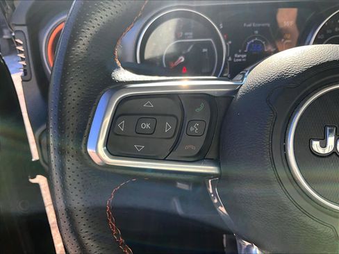 Used 2022 Jeep Gladiator Mojave w/ Cold Weather Group image 23