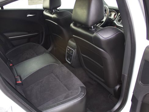 Used 2018 Dodge Charger SRT w/ Harman/Kardon Audio Group image 29