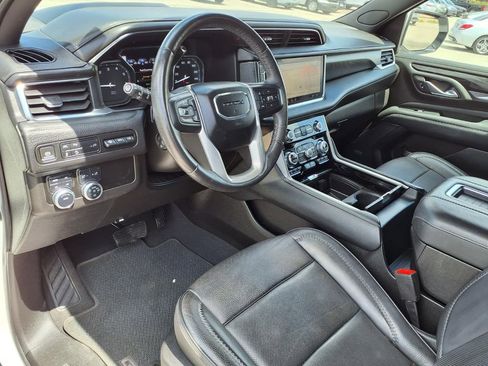 Used 2021 GMC Yukon XL Denali image 23