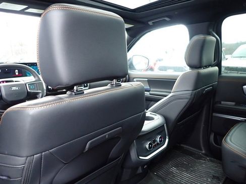 Used 2025 Ford Expedition Tremor image 18